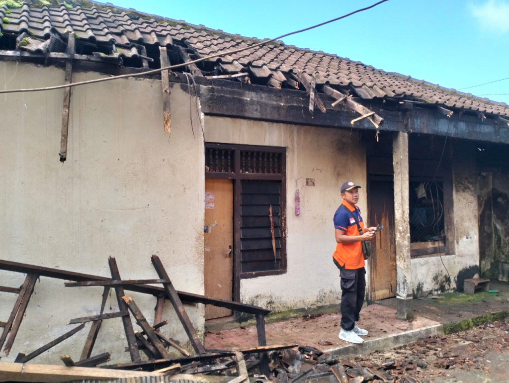 Atap Rumah Roboh di Banjar Semanik, Desa Pelaga, Kecamatan Petang Tanggal 03 Mei 2023